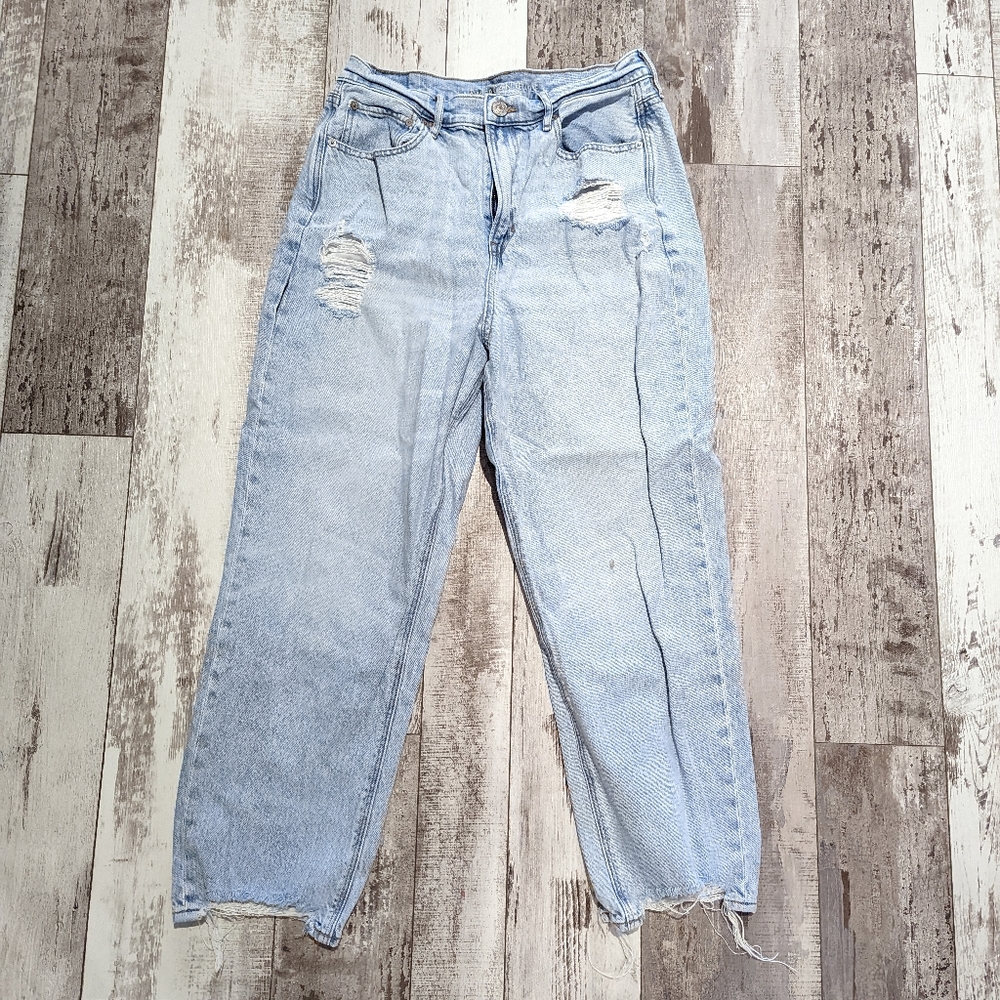 American eagle highest rice 90s boyfriend jean size 14 with distressing